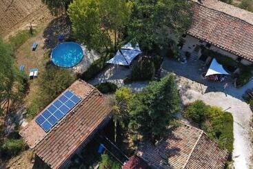 ベッドアンドブレックファースト La Girandola