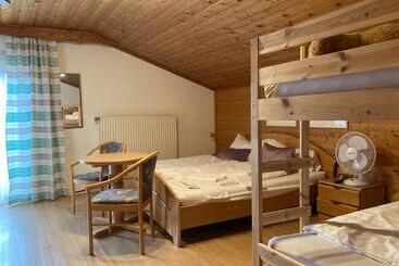 בית מלון כפרי B&b Pension Karlsdorfer Hof