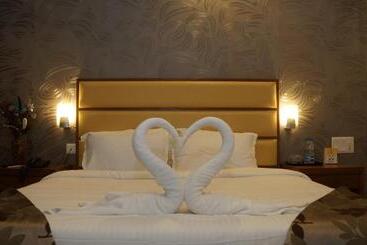 Hotel Kani Residency