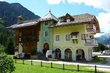 Turistihuoneistot Appartamenti Majon Sotroi