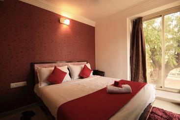 تختخواب و صبحانه Kalash Inn