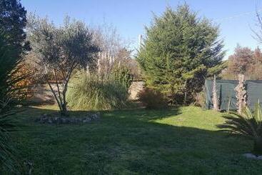 مبيت وإفطار Villa Montemma