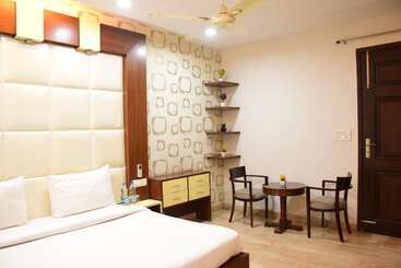 민박 When In Gurgaon Service Apartments Near Medanta Medicity