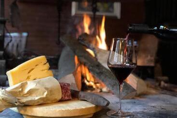 فندق Al Fogolâr Rooms & Osteria With Saunaland