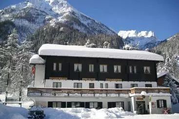 ホテル Albergo Rotenthal