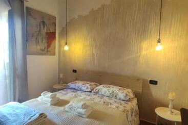 민박 Emme House Bed&breakfast