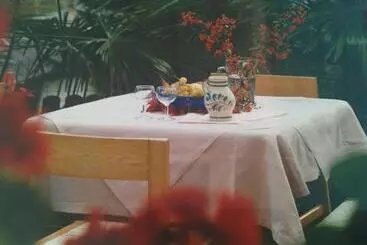 Bed and Breakfast Eden Guesthouse