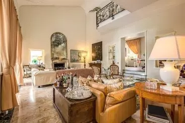 Aamiaismajoitus (B&B) La Gaura Guest House