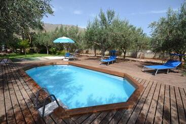 تختخواب و صبحانه Cascina Degli Ulivi