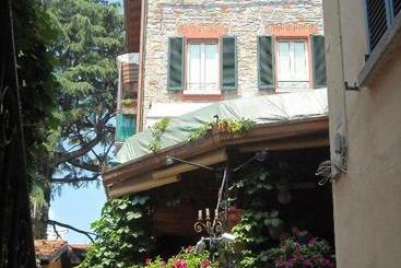 Nocleg ze śniadaniem Locanda Barchetta Room Rental