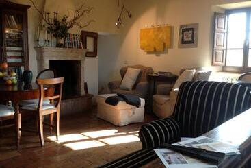 住宿加早餐 Poggioba