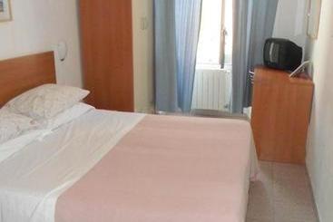 فندق Albergo Romeo