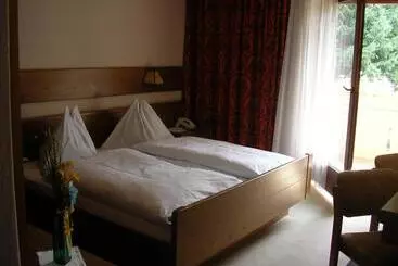 ベッドアンドブレックファースト Burgblick