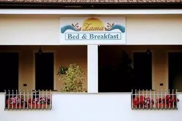 Aamiaismajoitus (B&B) Zama Bed&breakfast