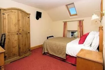 The Anvil Bar B&b