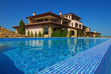 ホテル Club Residence At Blacksearama Golf