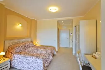 Hotel Club Residence At Blacksearama Golf