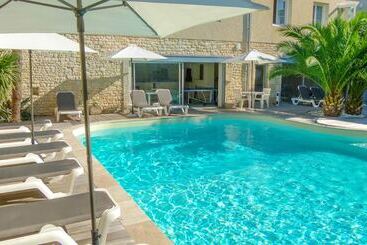 Отель Le Square