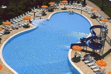 리조트 Granserena