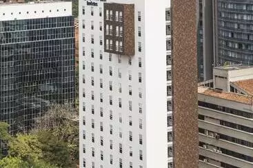 ホテル City Express Plus By Marriott Medellín Colombia