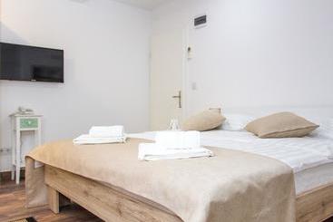 Pensión Guesthouse Dubai