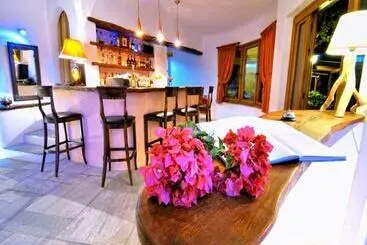 Aparthotel Alkifron
