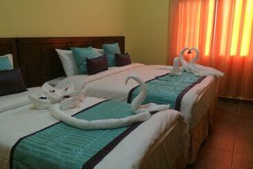 هتل Almarsa Village Dive Resort