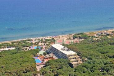 בית מלון כפרי Villaggio Dei Pini