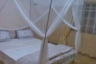 Пансион Home Up Guest House