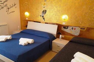 تختخواب و صبحانه La Dimora Degli Artisti