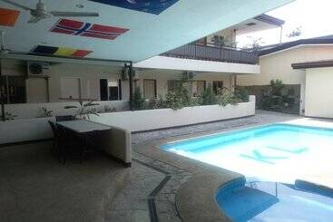 פונדק Kingston Lodge