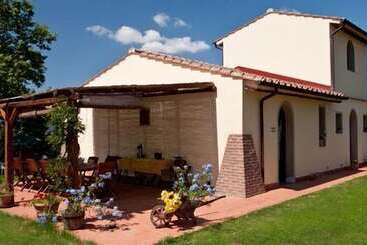 فندق Podere Borgaruccio