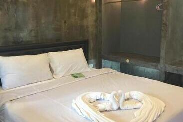 ホテル The White Elephant Resort