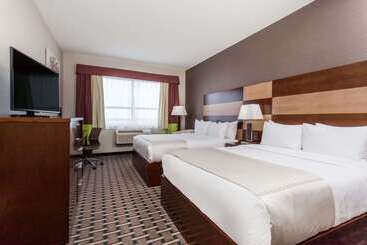 בית מלון כפרי Wyndham Garden Edmonton Airport