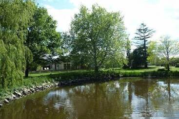 ペンション Au Bas Chalonge