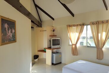 Casa Holiday Hotel Sha