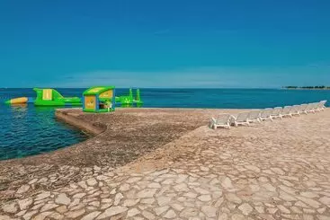 ホテル Happy Camp In Camping Park Umag