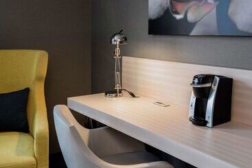 בית מלון כפרי Hilton Garden Inn Winnipeg South