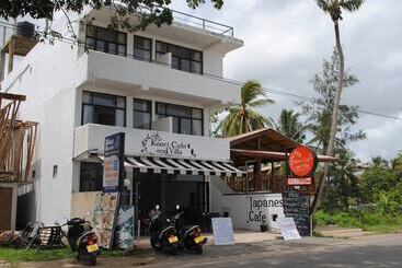 Hotelli Kaori Cafe And Villa