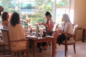 هتل The  Grand Ace