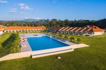 Bella Terra Laguna Azul Resort & Spa