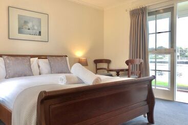 בית מלון כפרי Douglas Riverside