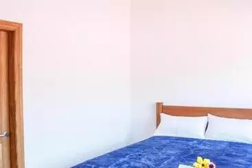 Community Hostel Alausi