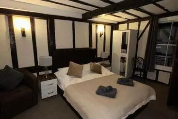 Bed and Breakfast 36 Heritage House