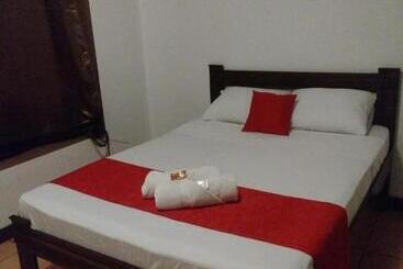 تختخواب و صبحانه Uruka Lodge