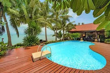 Hotelli Erawan Villa