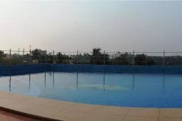 Hotel Nayak Beach Resort