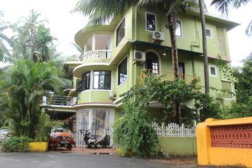 Hotel Oyo 6453 Studios Behind Kfc Calangute