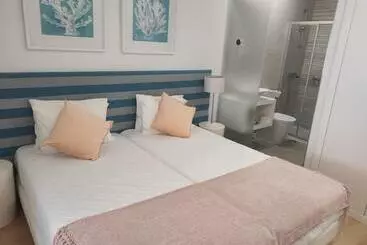 Aamiaismajoitus (B&B) By The Sea