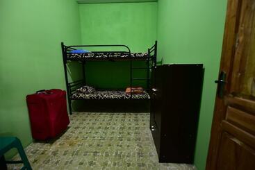 Dazhong Backpackers Hostel
